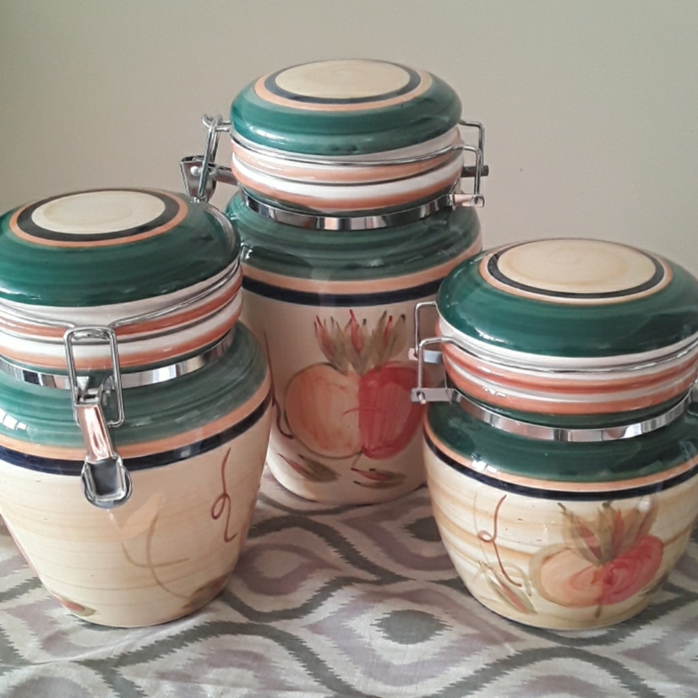 Gibson Everyday 3Piece Canister Set Wire Bail Lock